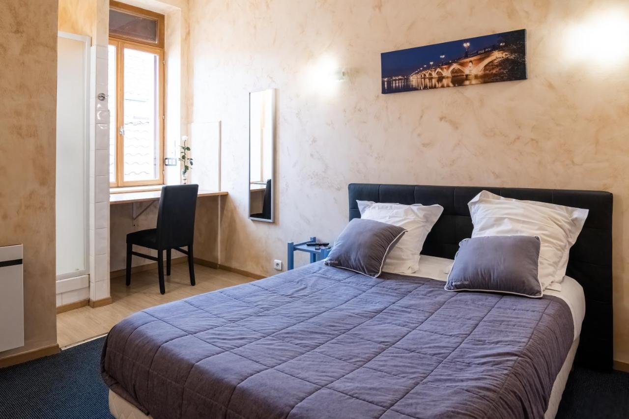 Hotel De La Gare Latresne 외부 사진