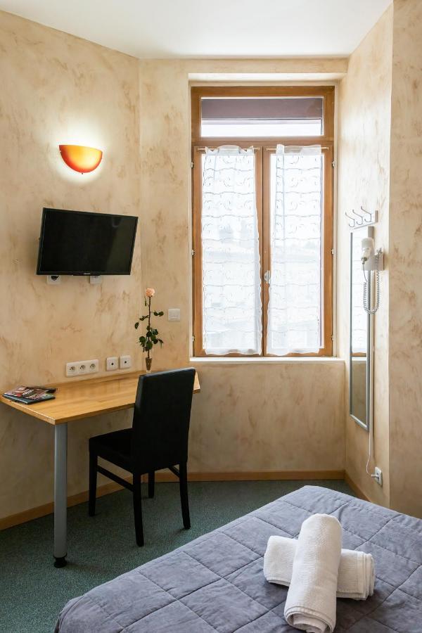 Hotel De La Gare Latresne 외부 사진